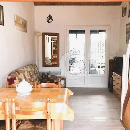 Charmante Maison Proche Pour 4 Pers. à Sur Avec Jardin Et Parking Privé - Fr-1-357-296 Hébergement de vacances La Tranche-sur-Mer
